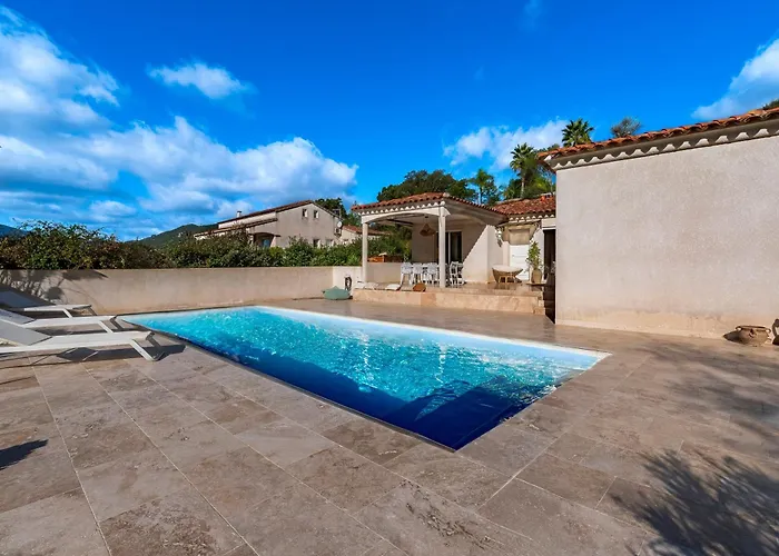 Valle Pace Maria - Piscine Privee بيت للعطل Afa